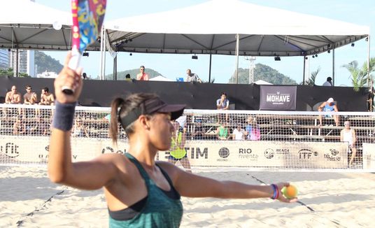 Torneio de Beach Tennis atrai mais de 5.000 pessoas em Copacabana (Divulgação / RecordTV)